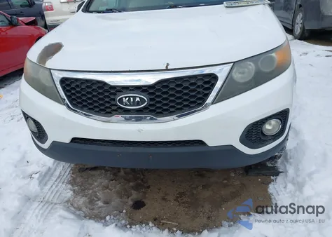 2011 Kia Sorento Lx z USA, uszkodzony, nr VIN 5XYKTCA1XBG016132